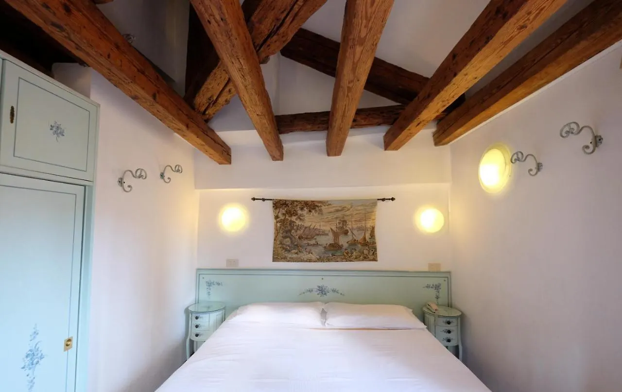 Hotel Ai Do Mori Venice 0*,  Italy