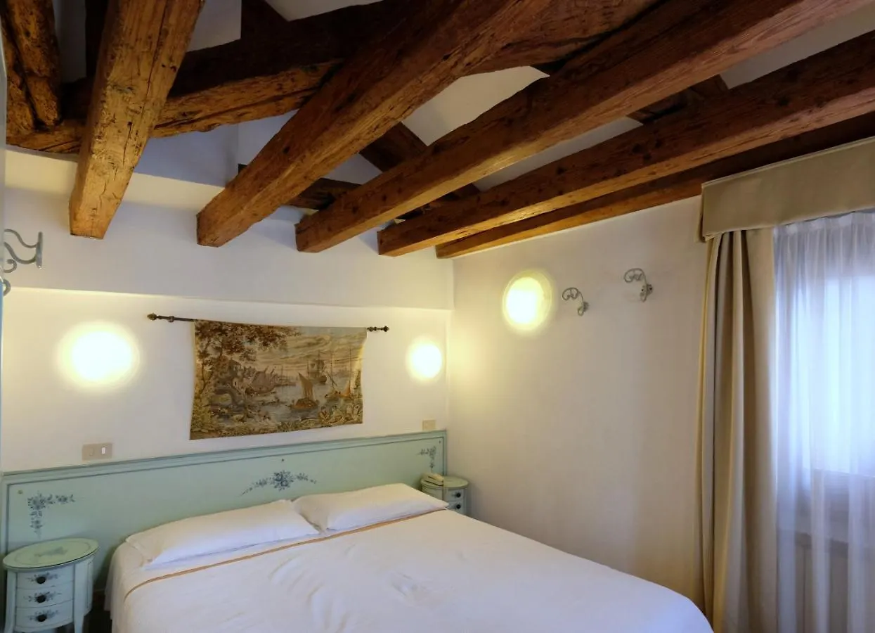 Hotel Ai Do Mori Venice