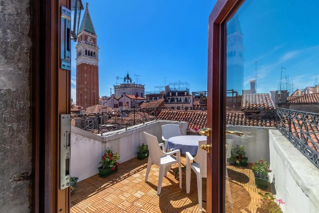 Hotel Ai Do Mori Venice