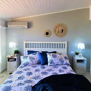 capo-dorlando-apartments-ottanio.sicilyhotelsitaly.net/
