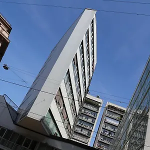 https://serendipity-rooms.it-lombardy.com