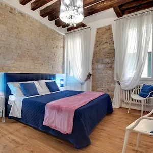 https://faville-castello-apartments.hotelslidodijesolo.com